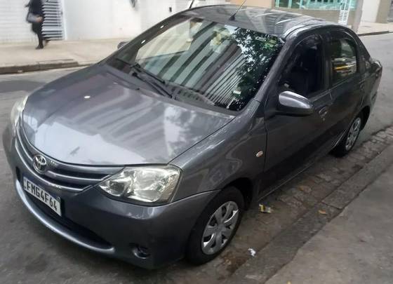 TOYOTA ETIOS 1.5 XS SEDAN 16V FLEX 4P MANUAL